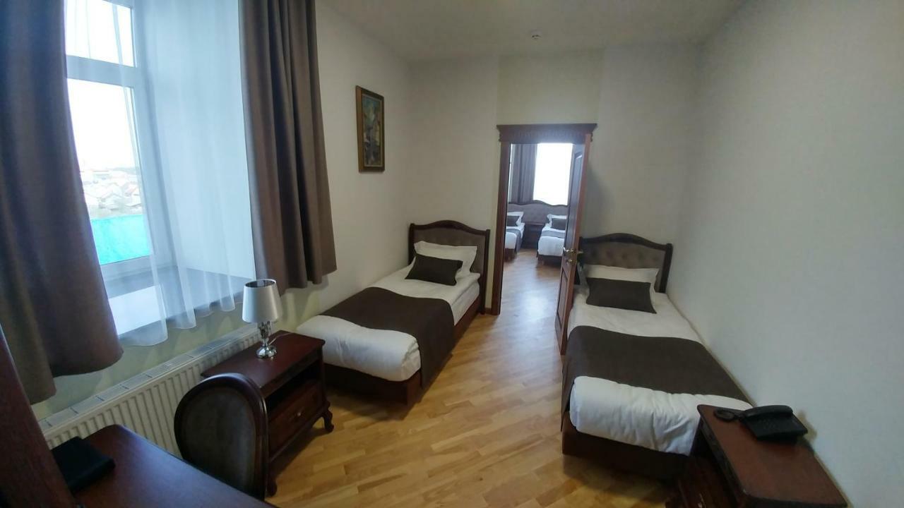 Hotel Meridian Броди Екстер'єр фото