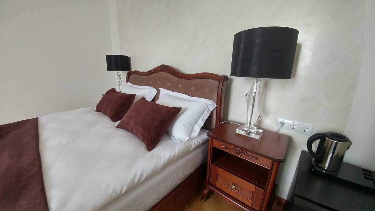 Hotel Meridian Броди Екстер'єр фото