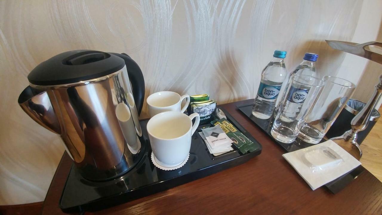 Hotel Meridian Броди Екстер'єр фото