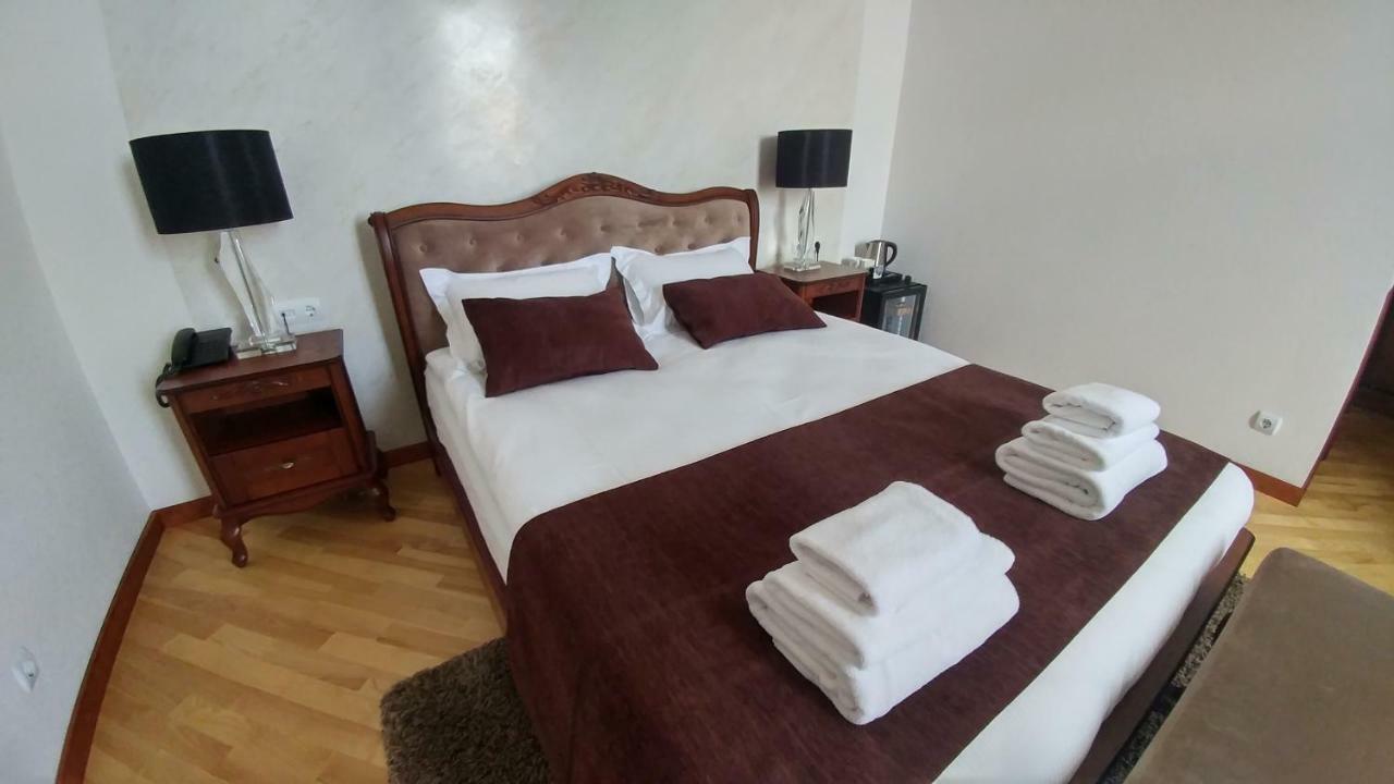 Hotel Meridian Броди Екстер'єр фото