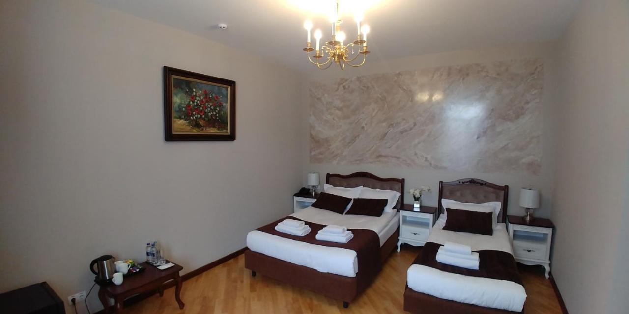 Hotel Meridian Броди Екстер'єр фото